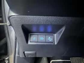 Toyota Yaris (2020) thumbnail 21
