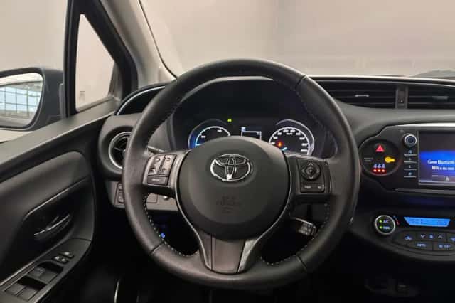 Toyota Yaris (2020) thumbnail 25