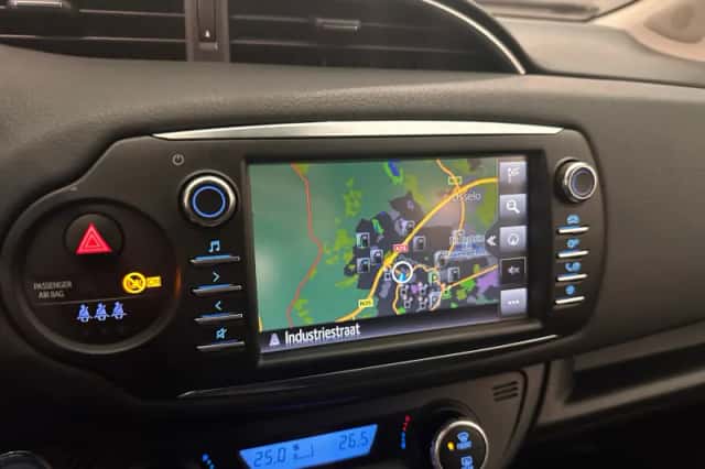 Toyota Yaris (2020) thumbnail 5