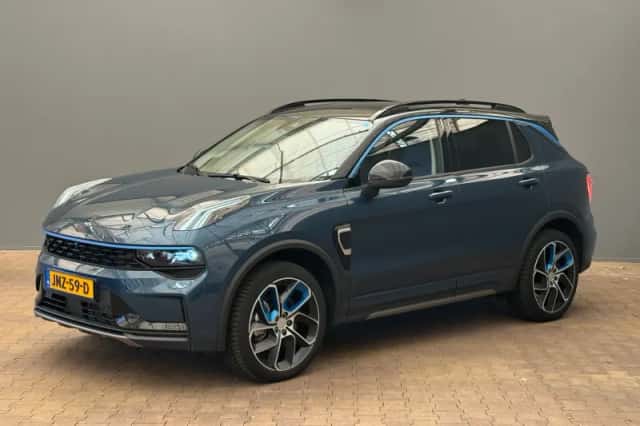Lynk & Co 01 (2022) thumbnail 1