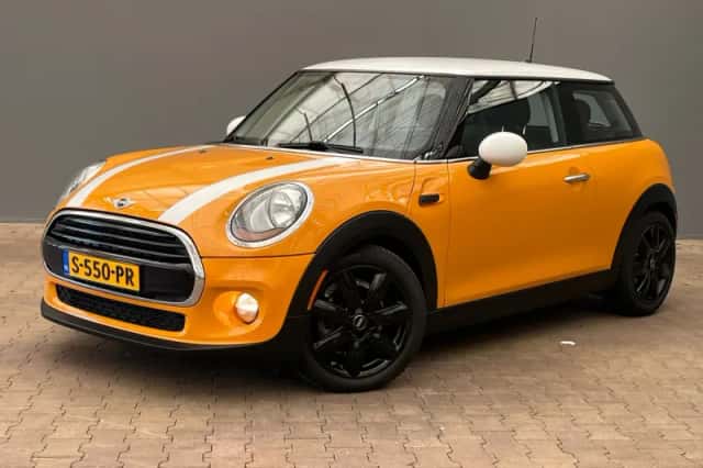 MINI Mini (2016) thumbnail 1
