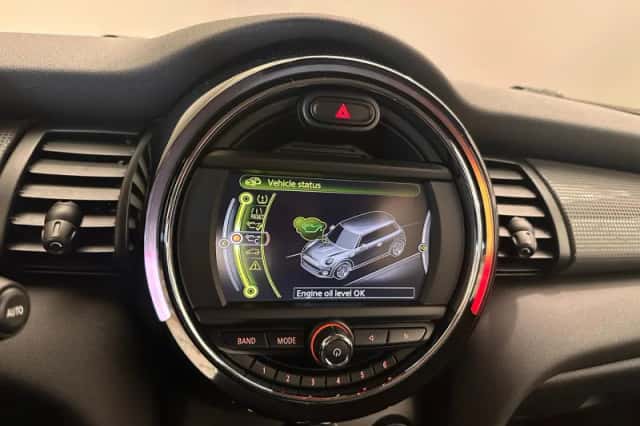 MINI Mini (2016) thumbnail 18