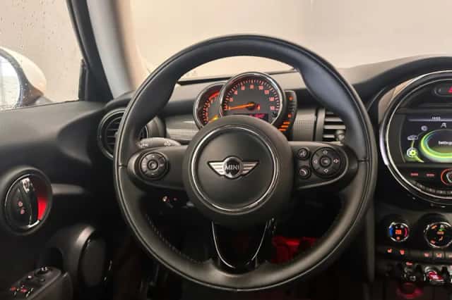 MINI Mini (2016) thumbnail 26