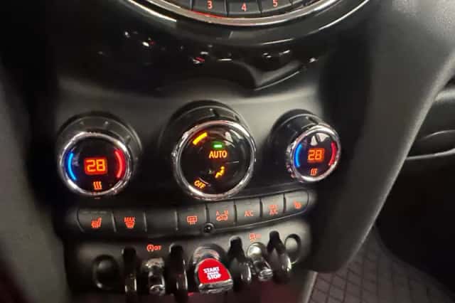 MINI Mini (2016) thumbnail 5