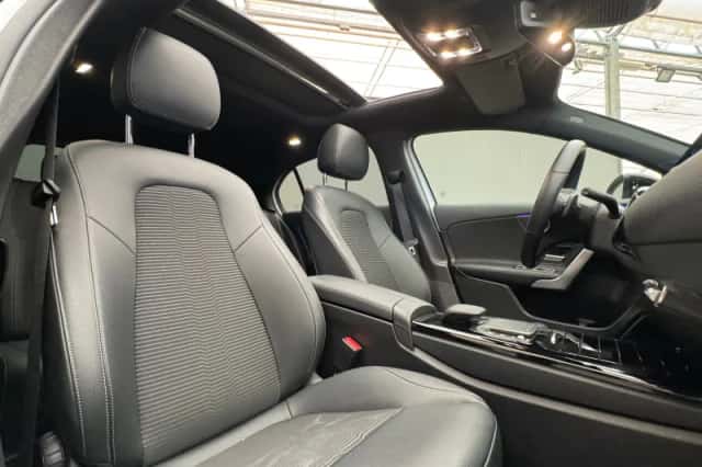 Mercedes-Benz A-Klasse (2022) thumbnail 2
