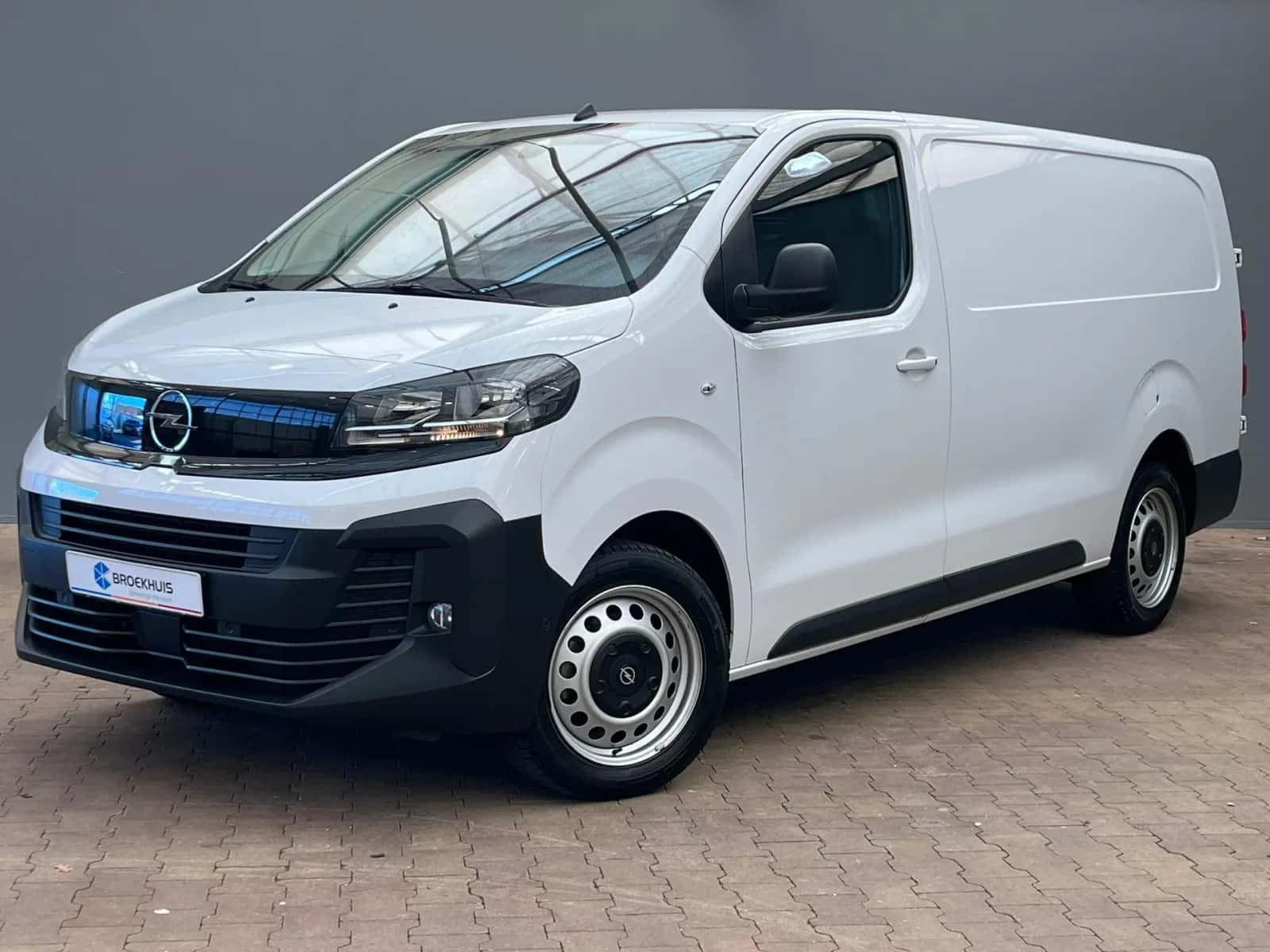 Opel Vivaro (2024) — foto 1
