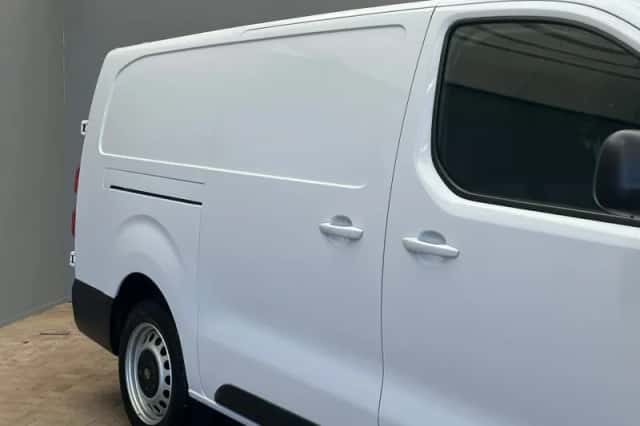 Opel Vivaro (2024) thumbnail 11