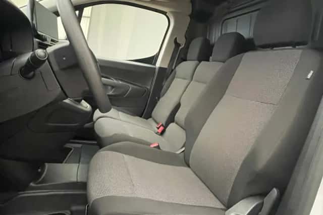 Opel Combo (2024) thumbnail 3