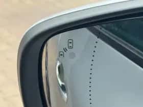 Renault Scénic (2018) thumbnail 23