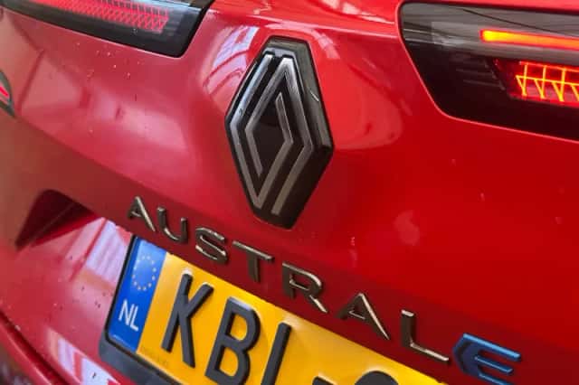 Renault Austral (2023) thumbnail 39