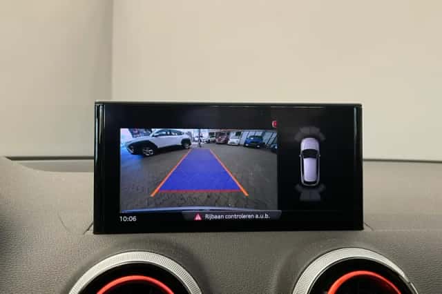 Audi Q2 (2021) thumbnail 6