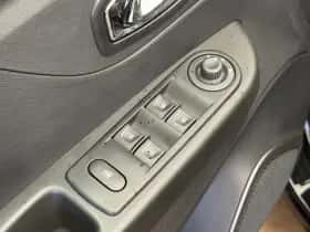 Renault Captur (2016) thumbnail 8