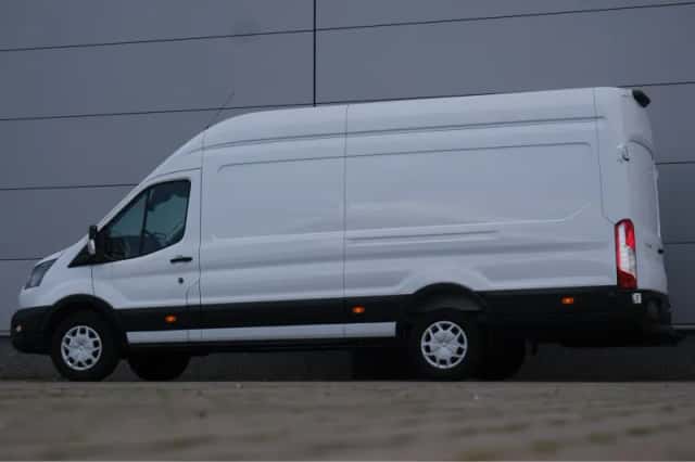 Ford Transit (2024) thumbnail 11