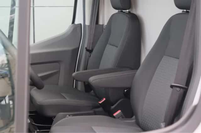 Ford Transit (2024) thumbnail 12
