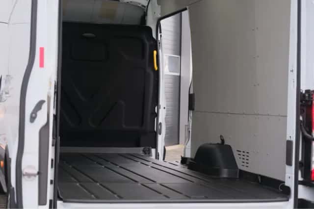 Ford Transit (2024) thumbnail 25