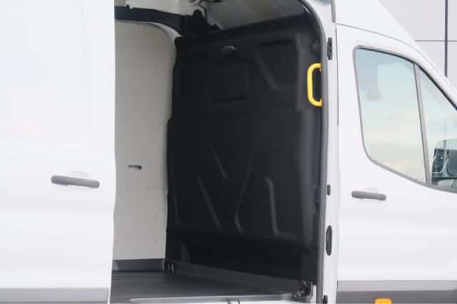 Ford Transit (2024) thumbnail 29