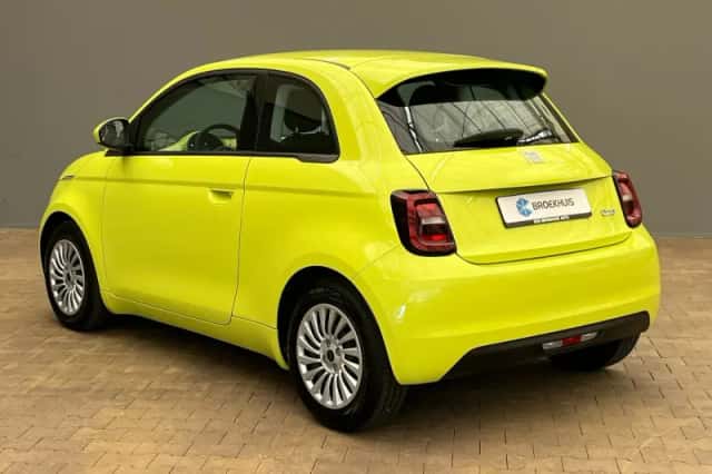 Fiat 500e (2024) thumbnail 12