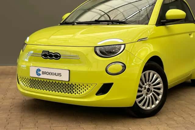 Fiat 500e (2024) thumbnail 4