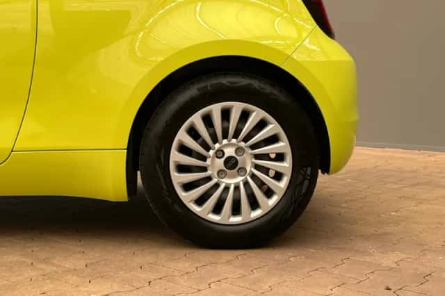 Fiat 500e (2024) thumbnail 7