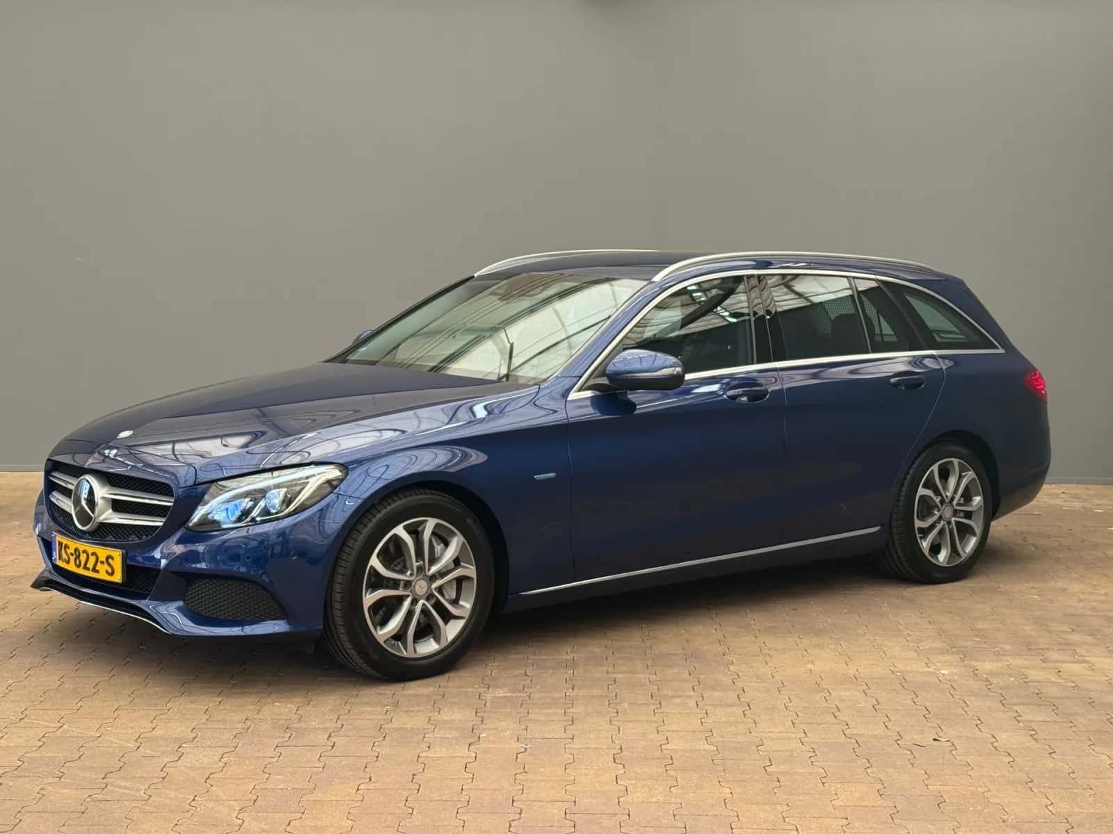 Mercedes-Benz C-Klasse (2016) — foto 1