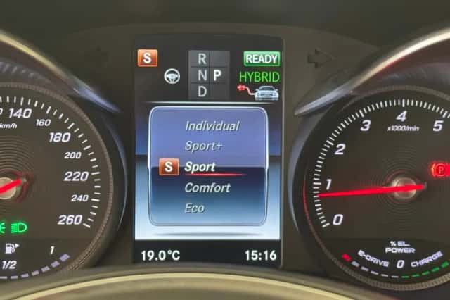 Mercedes-Benz C-Klasse (2016) thumbnail 15