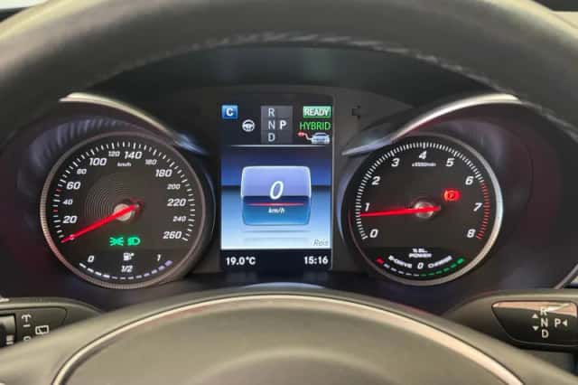 Mercedes-Benz C-Klasse (2016) thumbnail 16