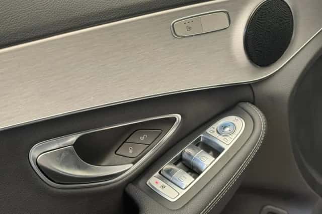 Mercedes-Benz C-Klasse (2016) thumbnail 17