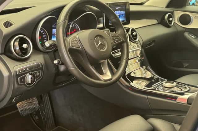 Mercedes-Benz C-Klasse (2016) thumbnail 3
