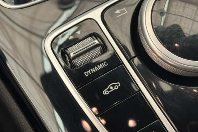Mercedes-Benz C-Klasse (2016) thumbnail 5