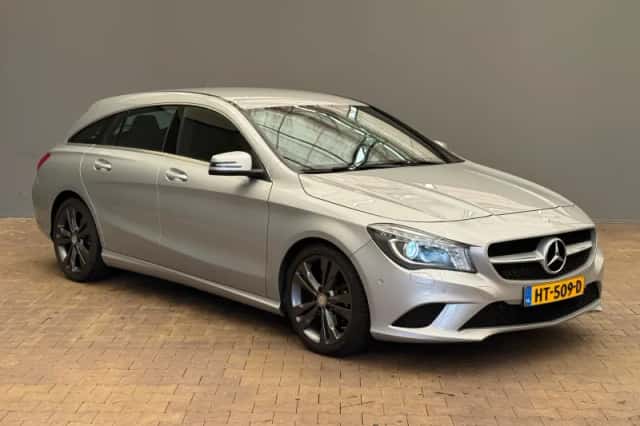 Mercedes-Benz CLA-Klasse (2015) thumbnail 2