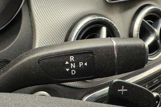 Mercedes-Benz CLA-Klasse (2015) thumbnail 16