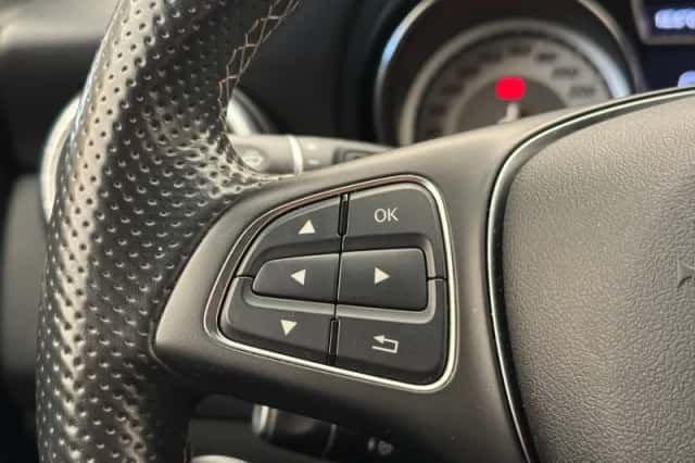 Mercedes-Benz CLA-Klasse (2015) thumbnail 17