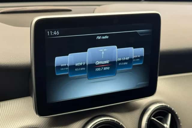 Mercedes-Benz CLA-Klasse (2015) thumbnail 5