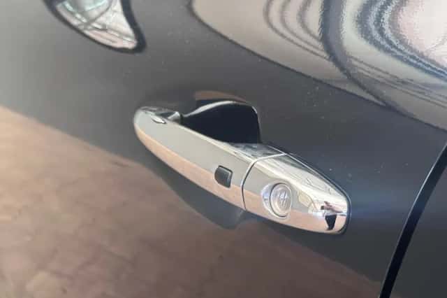 Kia Niro (2019) thumbnail 18