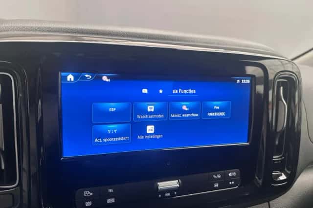 Mercedes-Benz Vito (2024) thumbnail 19