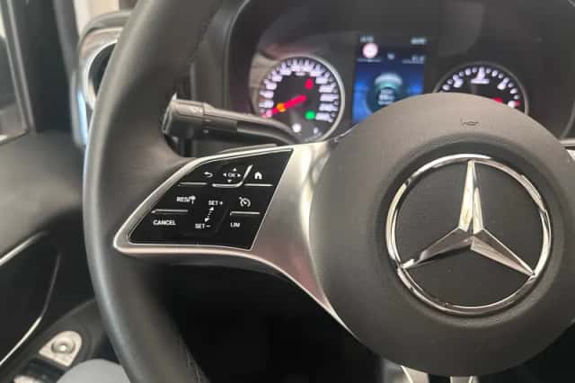Mercedes-Benz Vito (2024) thumbnail 24