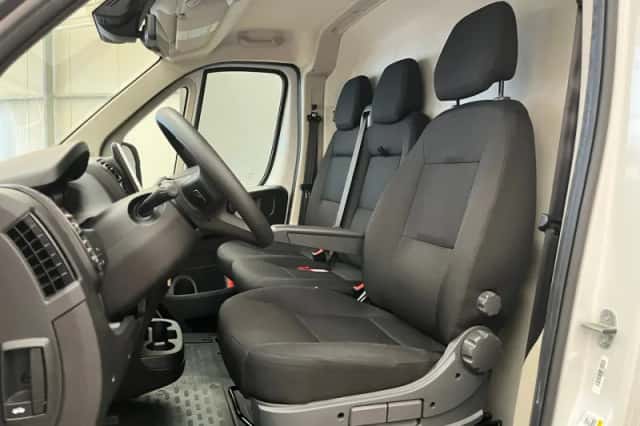 Opel Movano (2024) thumbnail 4