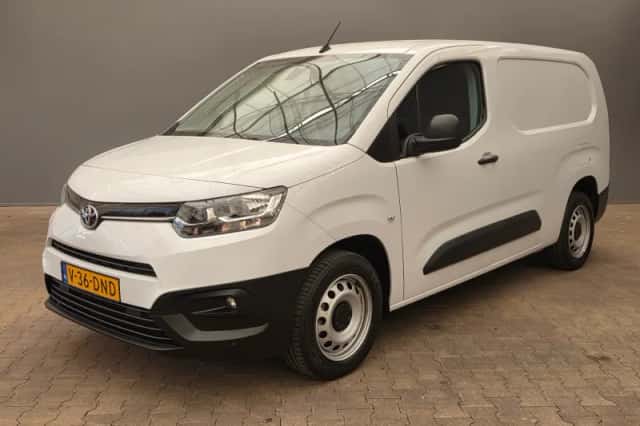 Toyota Proace (2024) thumbnail 1