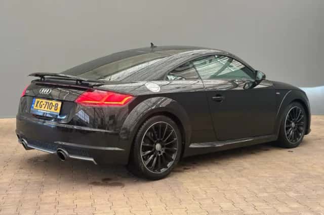 Audi TT (2015) thumbnail 2