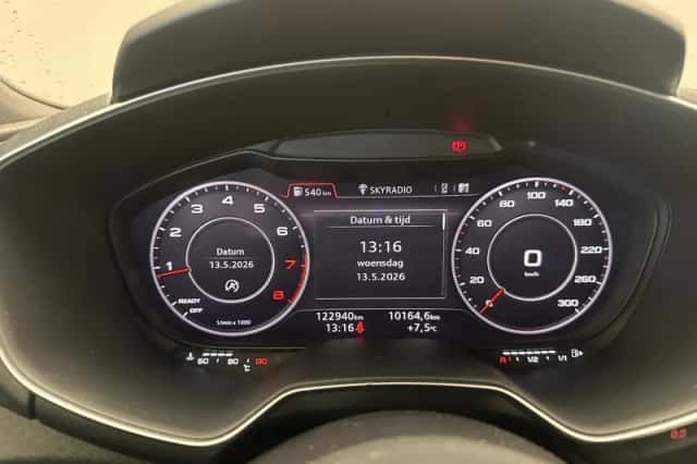Audi TT (2015) thumbnail 3