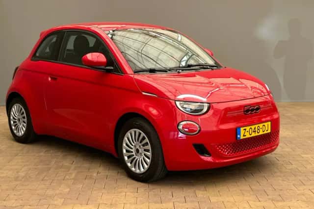 Fiat 500e (2024) thumbnail 8