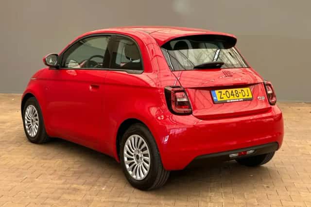Fiat 500e (2024) thumbnail 9
