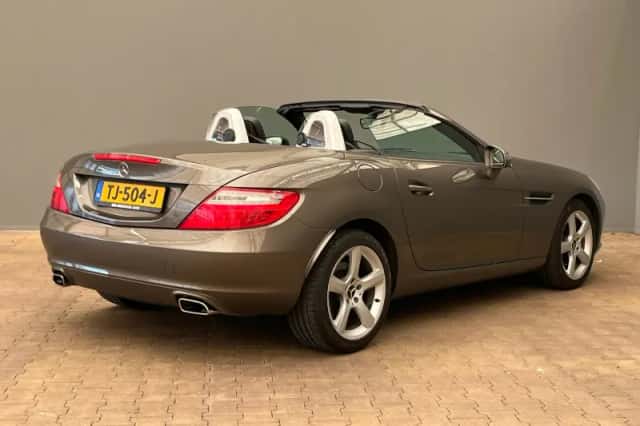 Mercedes-Benz SLK-Klasse (2011) thumbnail 2