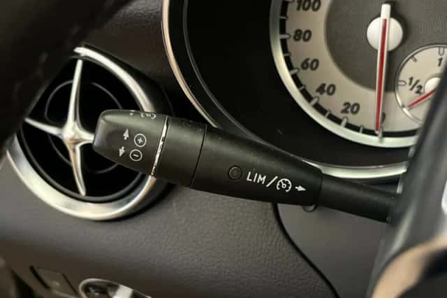 Mercedes-Benz SLK-Klasse (2011) thumbnail 26