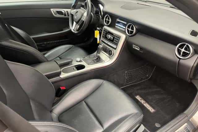 Mercedes-Benz SLK-Klasse (2011) thumbnail 36