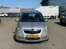 Opel Agila (2009) thumbnail 8