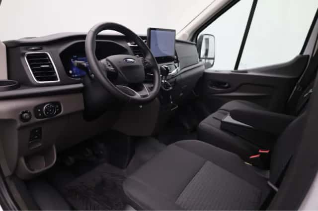 Ford Transit (2024) thumbnail 14
