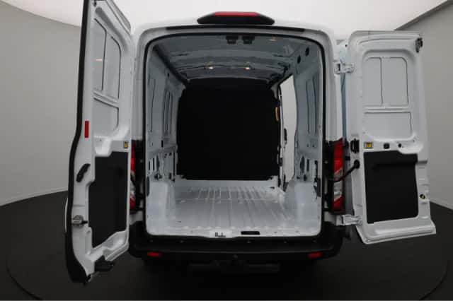 Ford Transit (2024) thumbnail 50