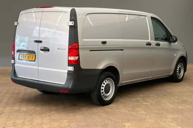 Mercedes-Benz Vito (2020) thumbnail 2