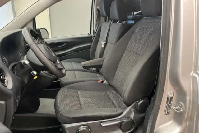 Mercedes-Benz Vito (2020) thumbnail 3